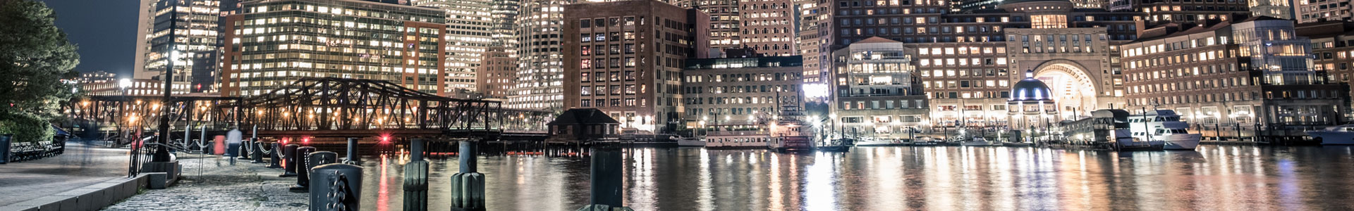 Rowes Wharf at night
